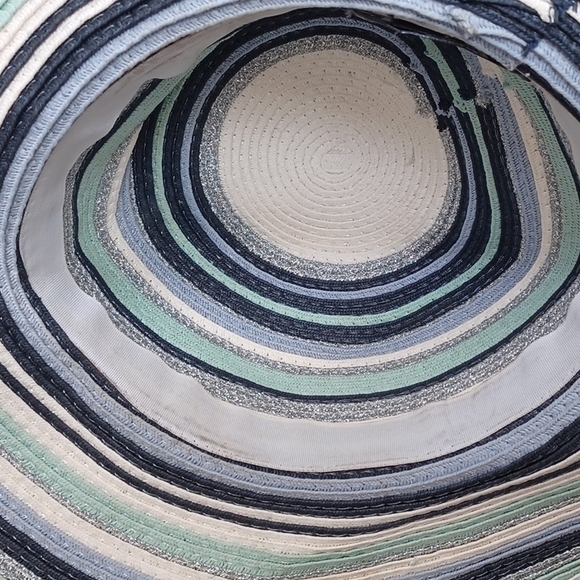 Hat - Picture 11 of 14